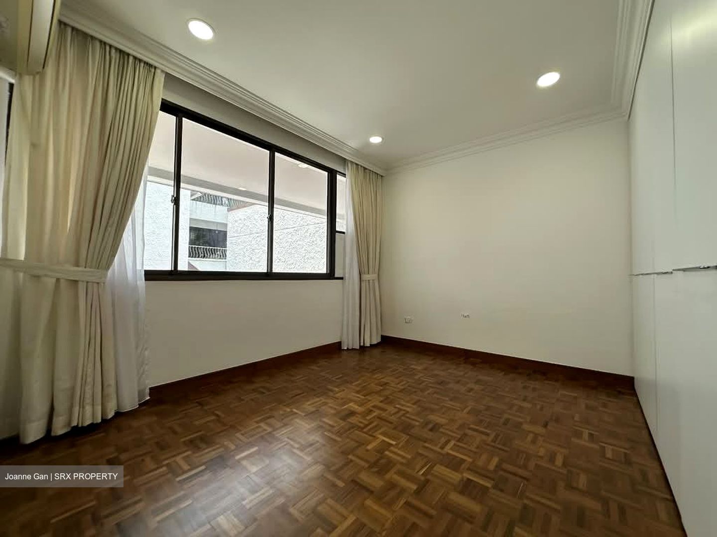 Villa Des Flores (D11), Condominium #584353101